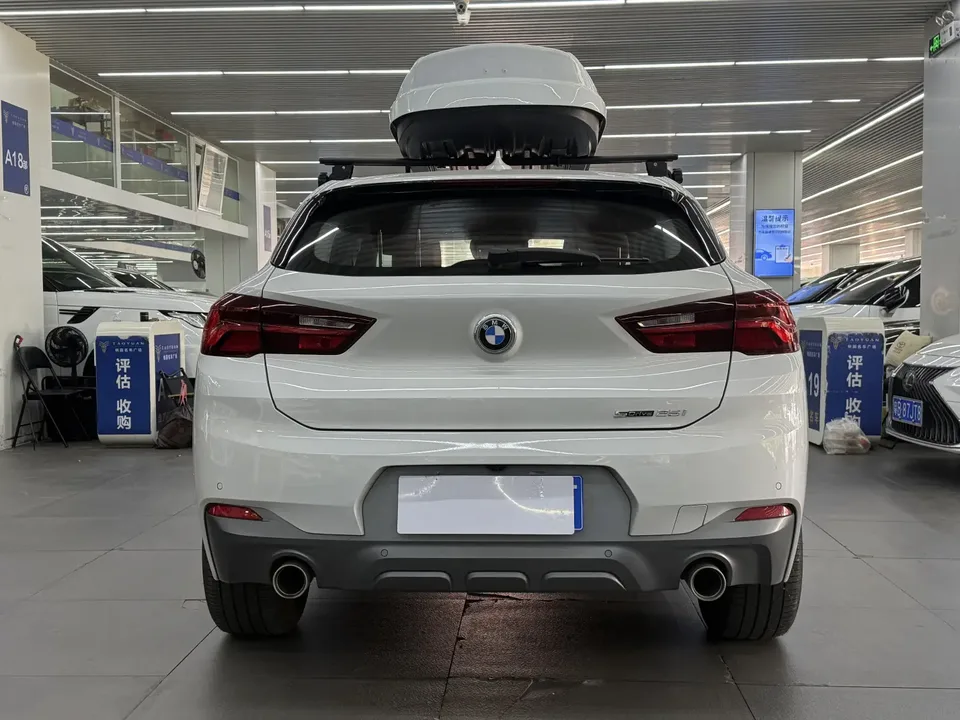 BMW X2 sDrive25i M Sport Package 2022 — миниатюра 2