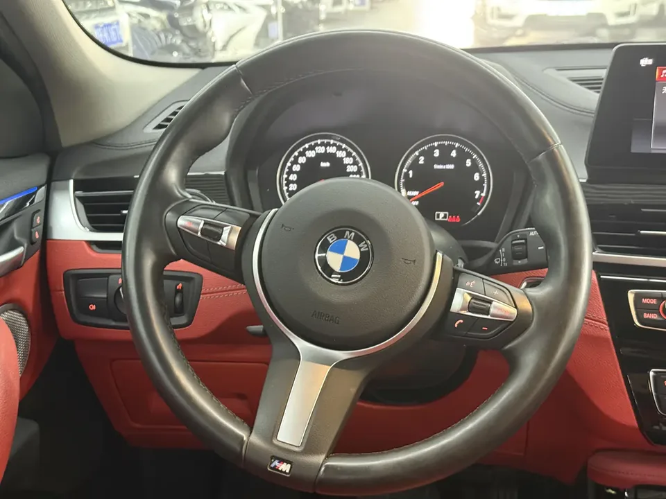 BMW X2 sDrive25i M Sport Package 2022 — миниатюра 3