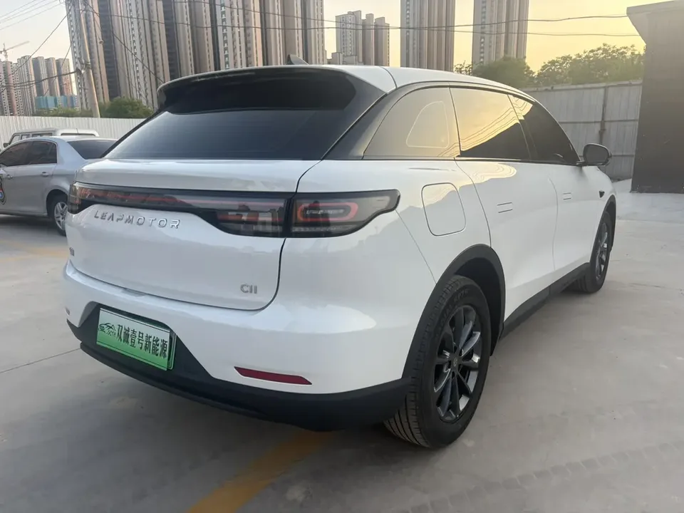 Leapmotor Zero running C11 Extended Range 180 Comfort Edition 2023 — миниатюра 2