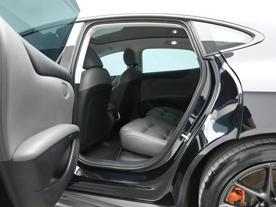 Zhiji L6 Max Standard Edition 75kWh 2025 — миниатюра 4