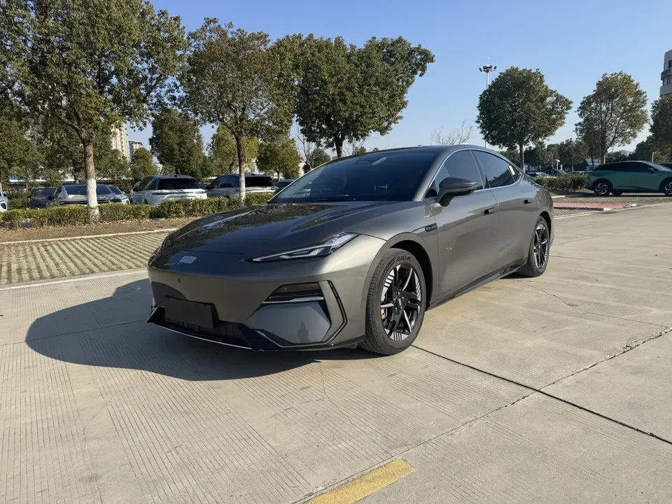 Geely Galaxy E8 2024