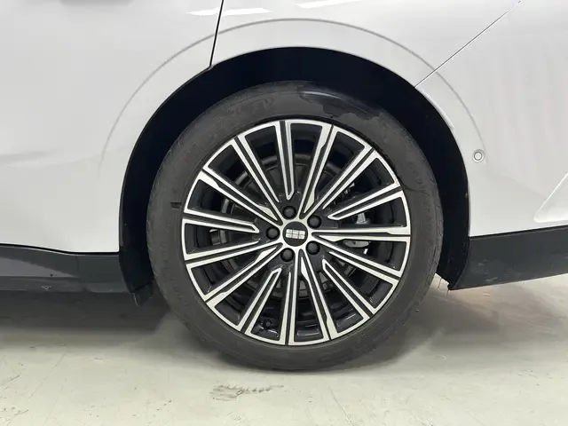 Geely Galaxy Star 8 PHEV 130km EM-P Starship Edition 2025 — миниатюра 3