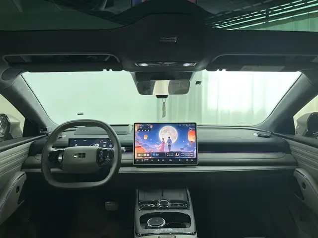 Geely Galaxy Star 8 PHEV 130km EM-P Starship Edition 2025 — миниатюра 4