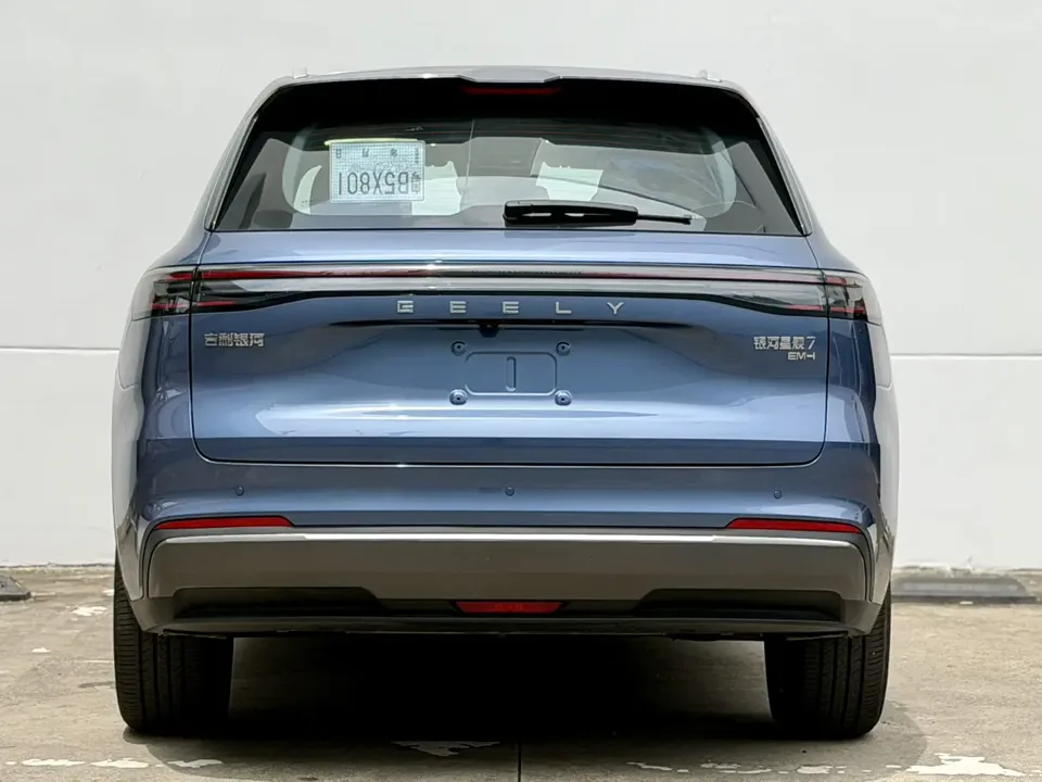 Geely Galaxy Starship 7 EM-i Galaxy Starship 7 EM-i 2025 120KM Pilot Edition 2025 — миниатюра 2