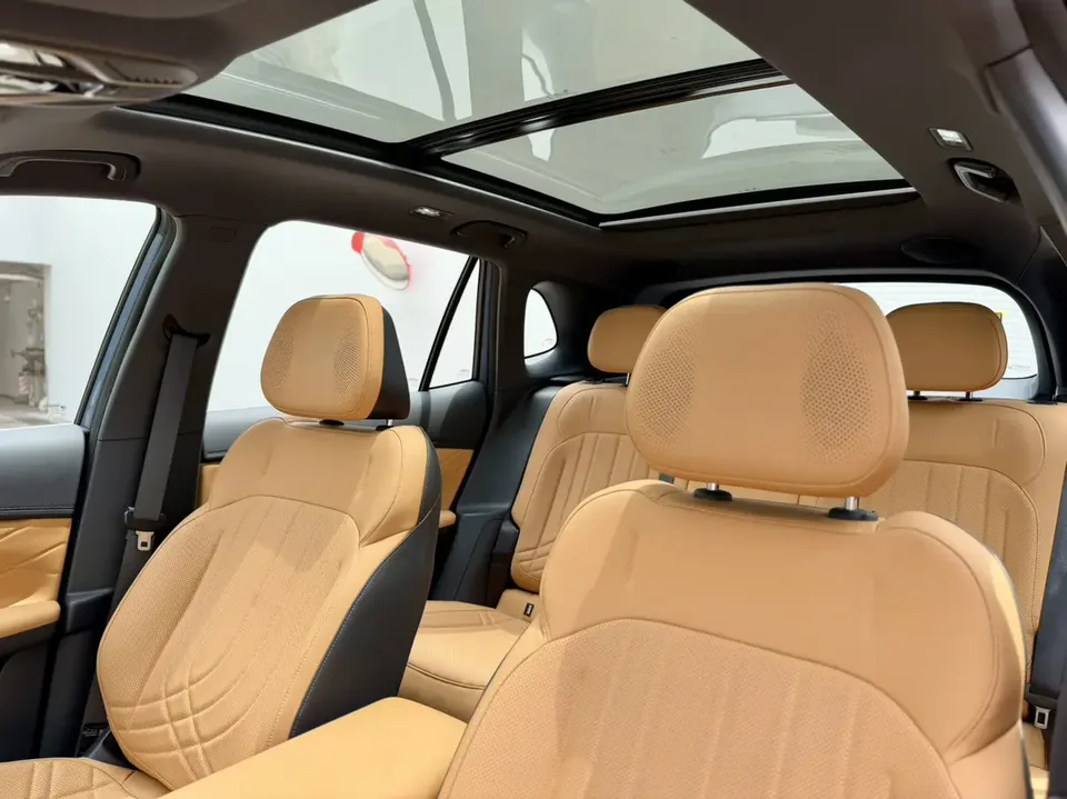 Geely Galaxy Starship 7 EM-i Galaxy Starship 7 EM-i 2025 120KM Pilot Edition 2025 — миниатюра 5