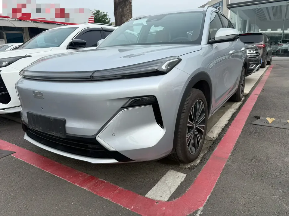 Geely Galaxy Starship 7 EM-i 2025