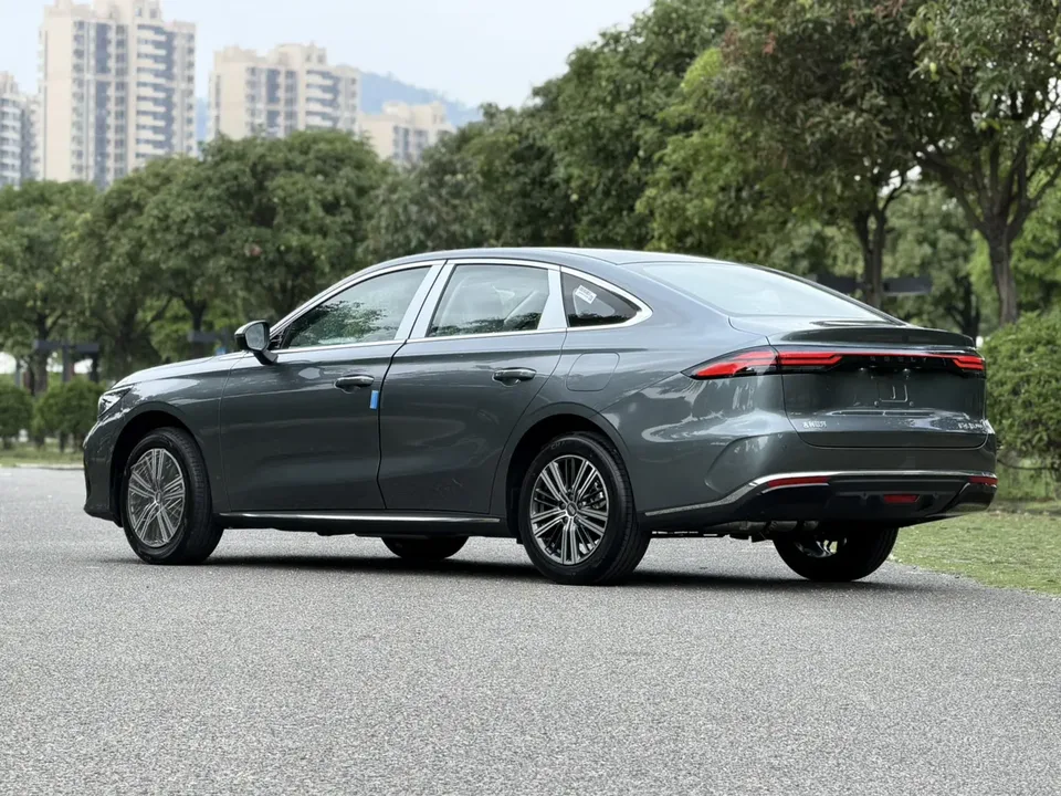 Geely Galaxy Star 6 Galaxy Star 6 2026 125km/h Exploration+ Edition 2026 — миниатюра 2