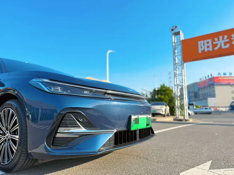 Geely Galaxy A7 EM 150km Starship Edition 2025 — миниатюра 2
