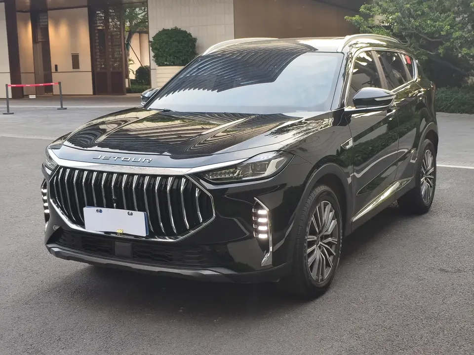 Jetour Jietu X70 PLUS Champion Edition 1.5T DCT Champion PRO 5 Seaters 2024 — фото 1, купить с доставкой в Москву