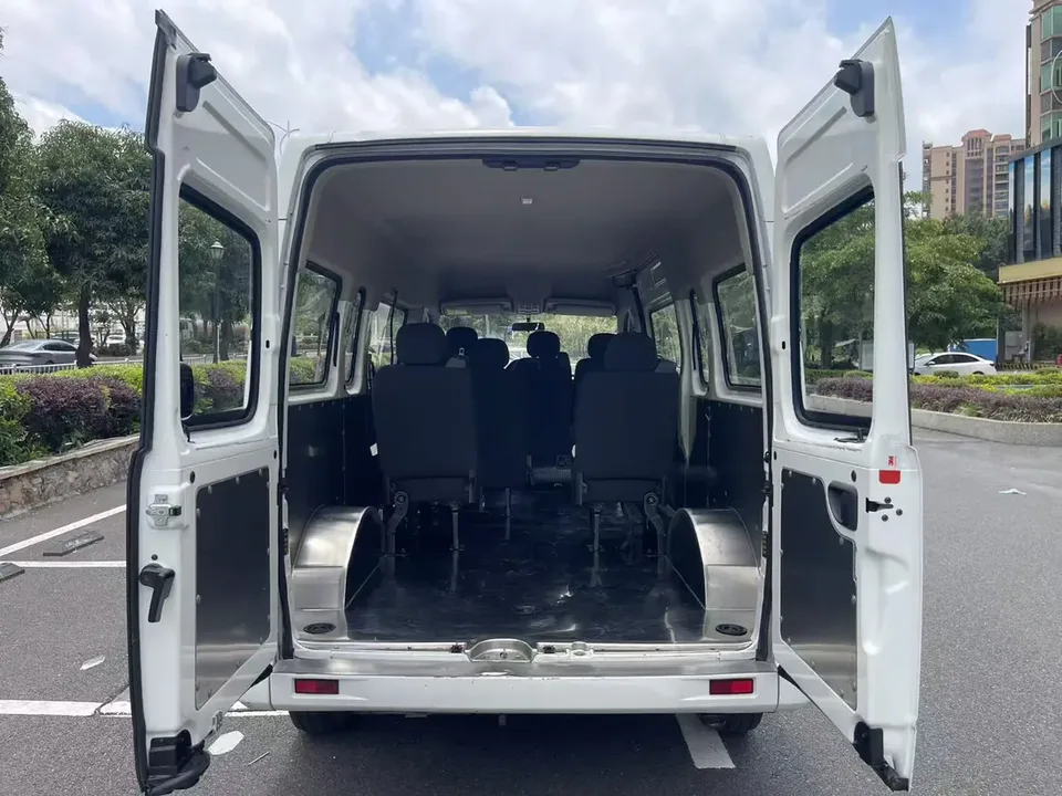 Datong Xintu V80 Xintu V80 2021 PLUS 2.0T AMT Long Axis High Roof 6/7/8/9 Seats 2022 — миниатюра 5
