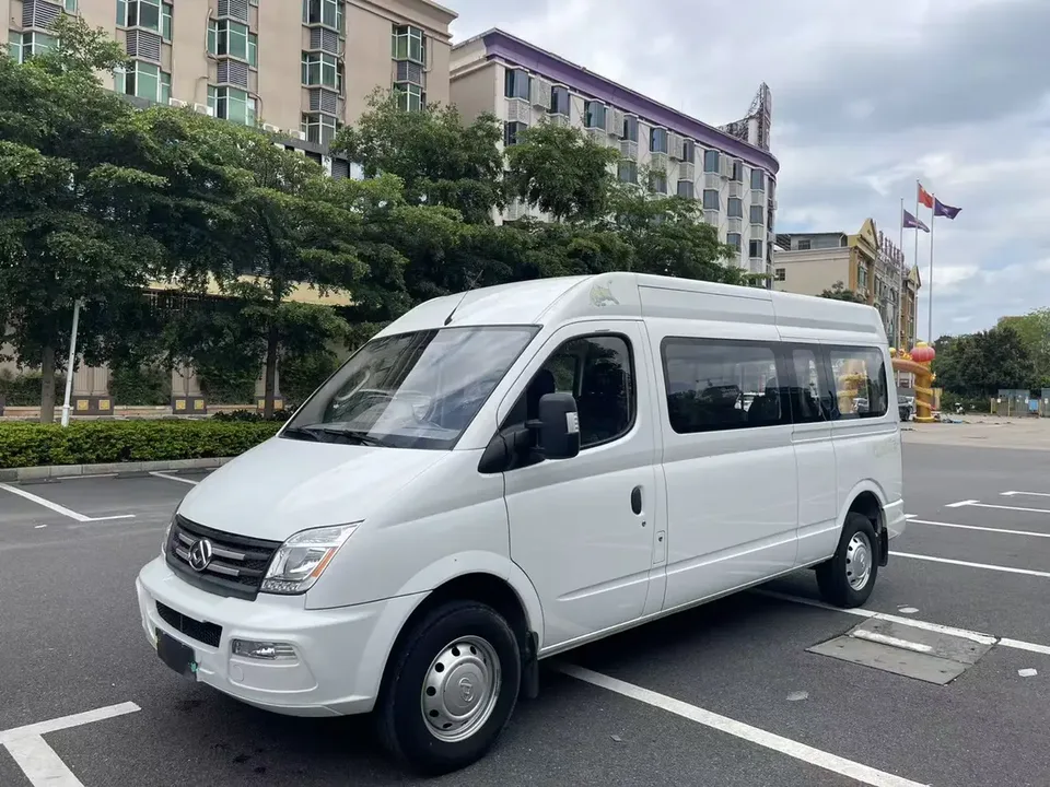 Datong Xintu V80 Xintu V80 2021 PLUS 2.0T AMT Long Axis High Roof 6/7/8/9 Seats 2022 — фото 1, купить с доставкой в Москву