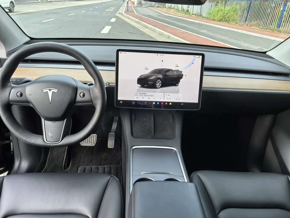 Tesla Model Y Model Y 2022 rear-wheel drive version 2022 — миниатюра 5
