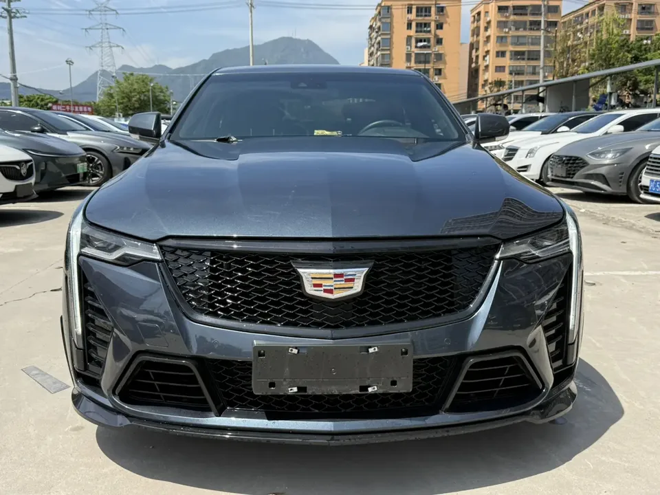 Cadillac CT4 2022