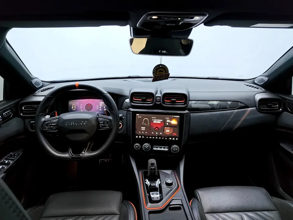 Lynk & Co 02 Hatchback 2.0TD Hatchback Halo 2022 — миниатюра 4