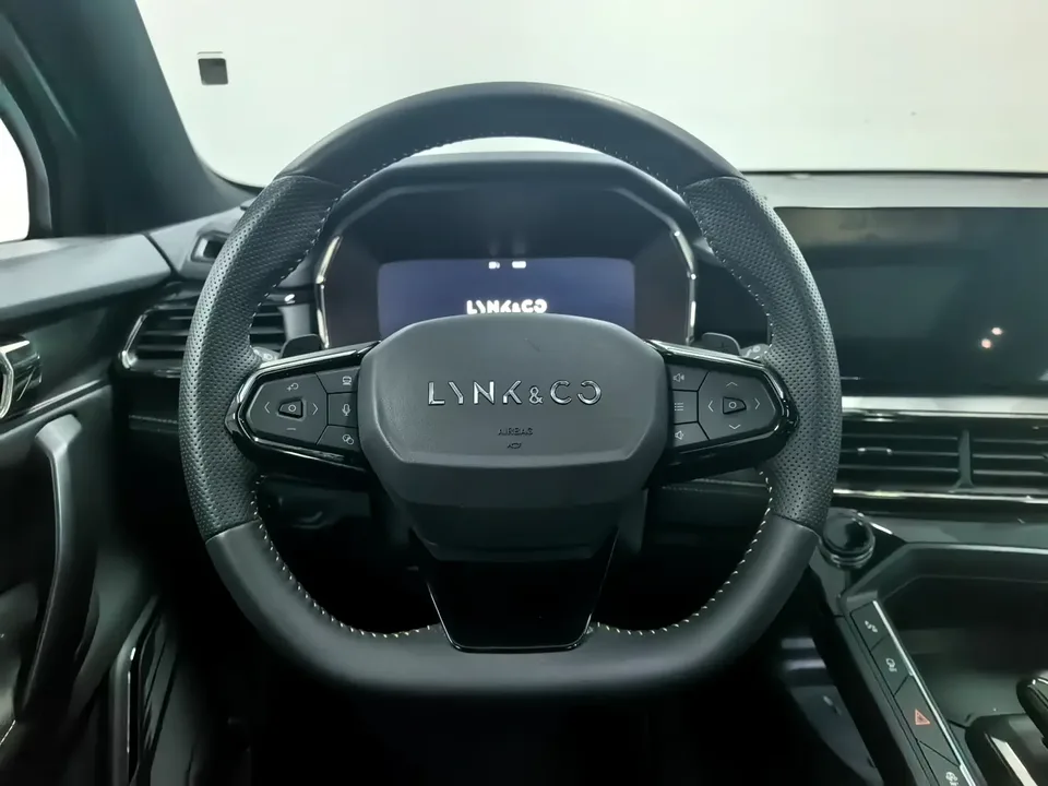 Lynk & Co 06 Lynk & Co 06 2023 Remix 1.5T Halo 2024 — миниатюра 4