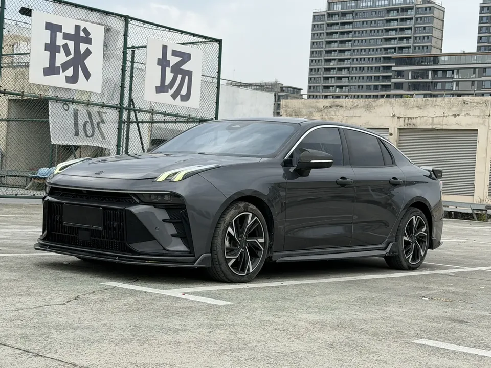 Lynk & Co 03 2022