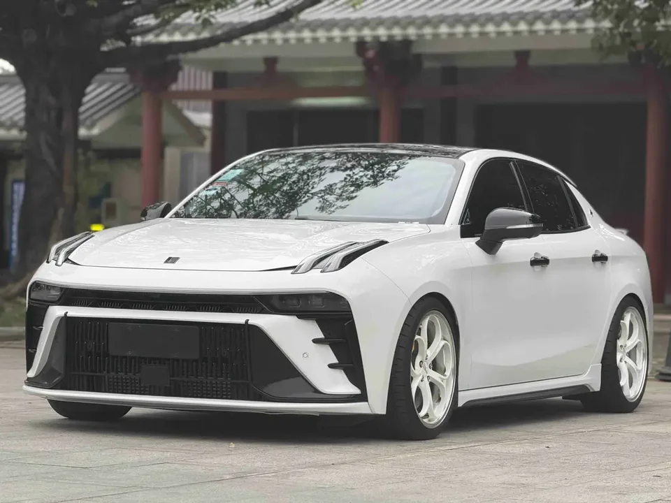 Lynk & Co 03 2023