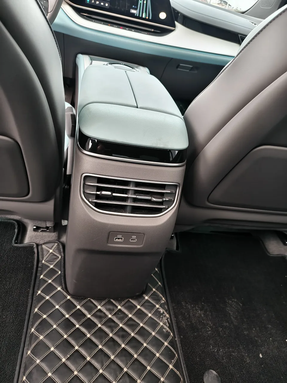 Hongqi Red Flag Tiangong 08 730 Rear-wheel Drive Smart Edition 2024 — миниатюра 2