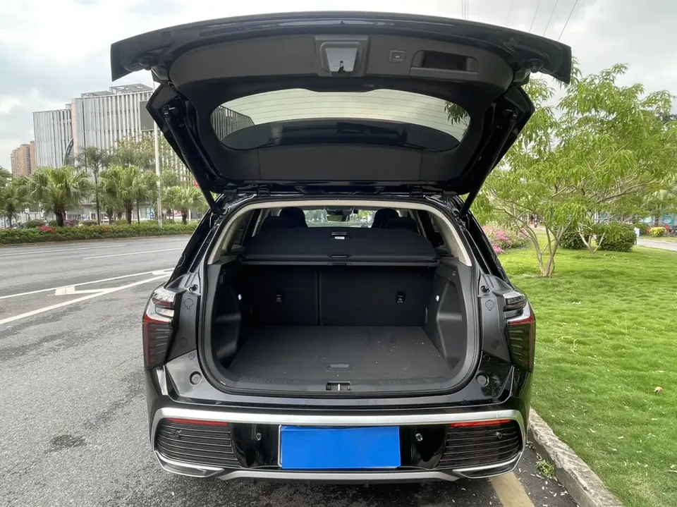 Hongqi HS3 2.0T version 2024 — миниатюра 5