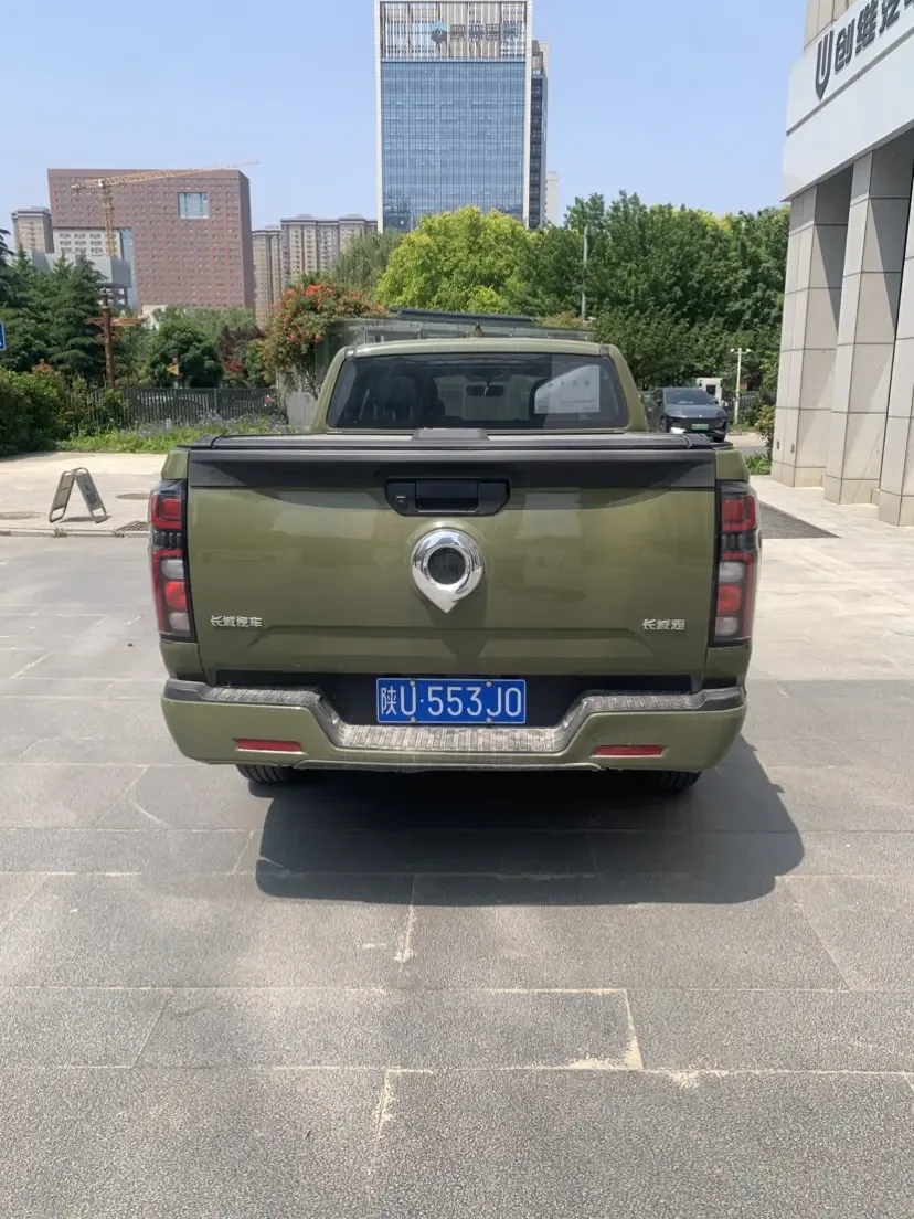 Great Wall gun commercial version 2.0T gasoline automatic two-wheel drive large double elite type GW4C20B 2023 — миниатюра 2