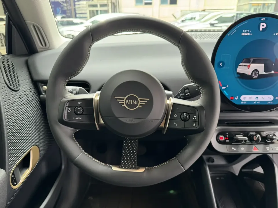 MINI electric COOPER Cooper E Classic 2025 — миниатюра 4