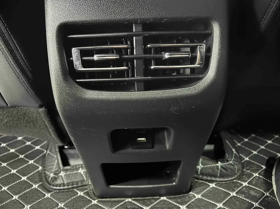 Haval M6 PLUS 1.5T DCT Luxury Smart Connected Edition 2022 — миниатюра 3