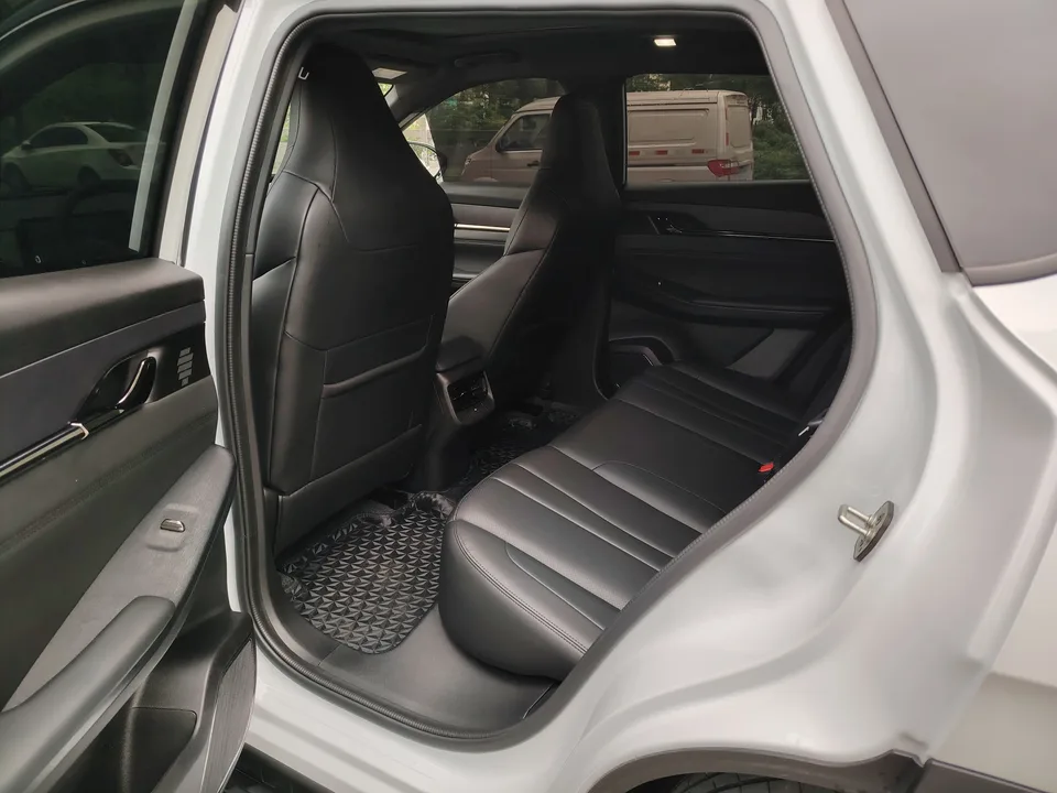 Dongfeng Fengshen L7 EV 530km AIR Elite Edition 2025 — миниатюра 3