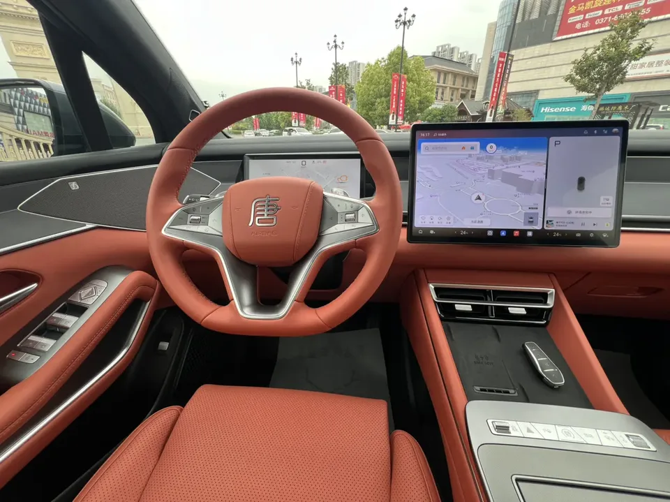 BYD Tang L EV Tang L EV 2025 600KM 4WD LiDAR Flagship Model 2025 — thumbnail 4