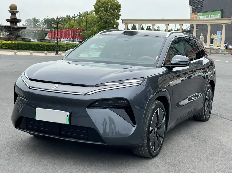 BYD Tang L EV Tang L EV 2025 600KM 4WD LiDAR Flagship Model 2025 — photo 1, buy with delivery to Moscow