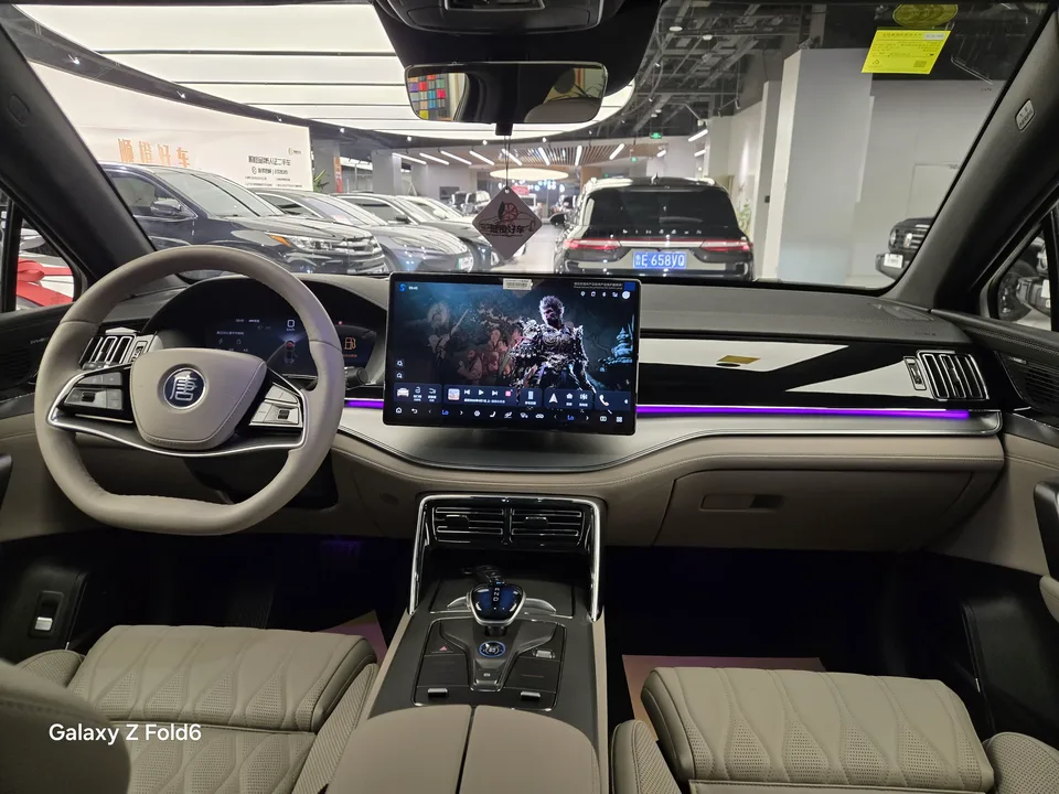 BYD Tang DM Intelligent Driving Edition DM-i 115KM Flagship Model 2025 — миниатюра 3