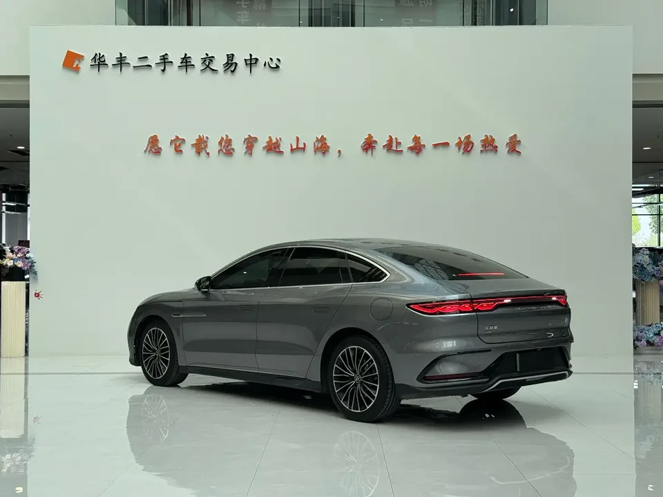 BYD Han DM DM-i Champion Edition 121KM Premium Edition 2023 — миниатюра 2