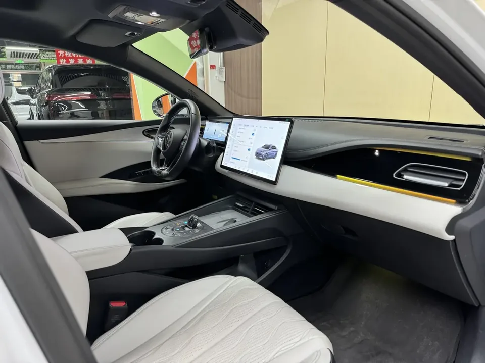 BYD Seal 06DM DM-i 120KM Flagship Model 2024 — миниатюра 3
