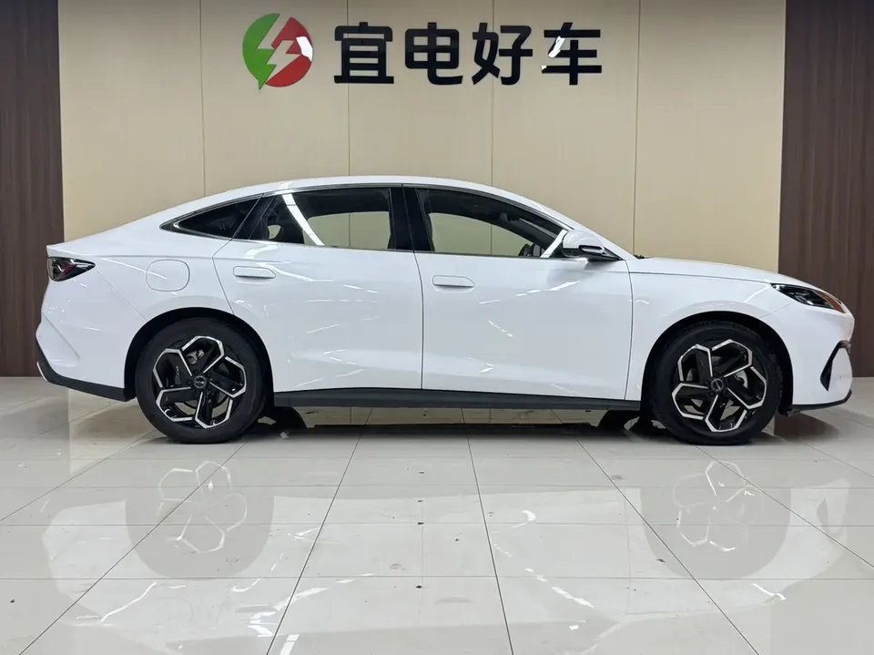 BYD Seal 06DM DM-i 120KM Flagship Model 2024 — миниатюра 5