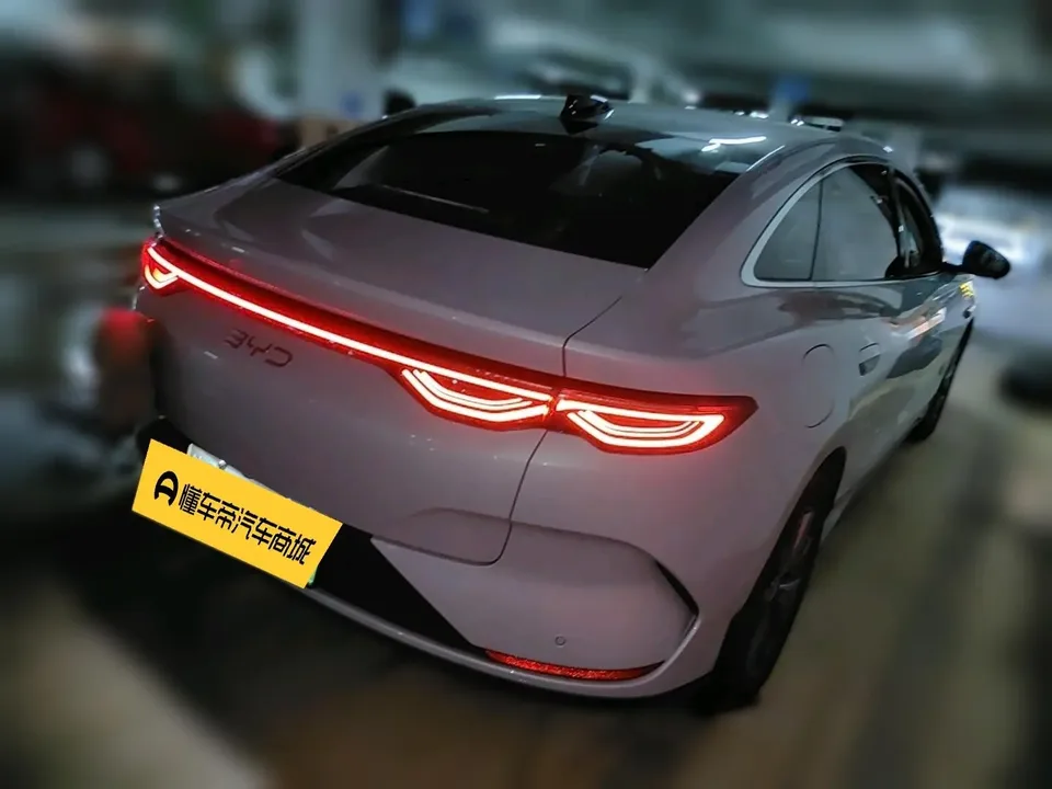 BYD Qin L EV 545km Surpassing Edition 2025 — миниатюра 2