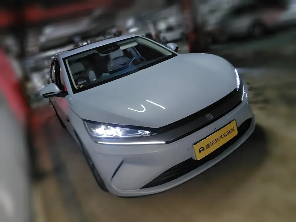 BYD Qin L EV 2025