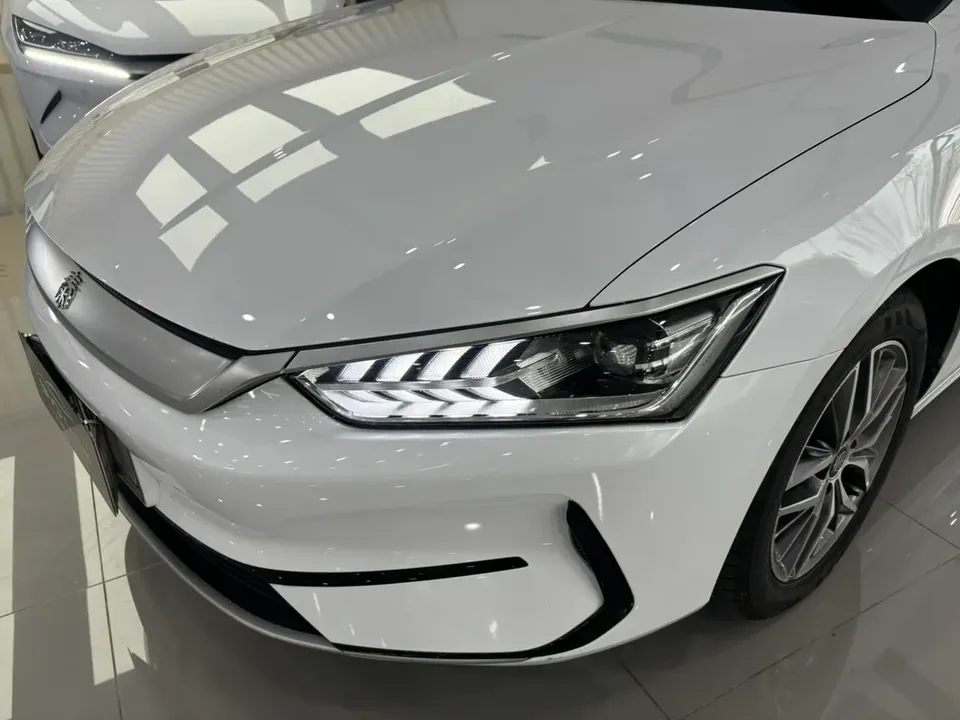 BYD Qin PLUS EV 510KM travel version 2024 — миниатюра 3