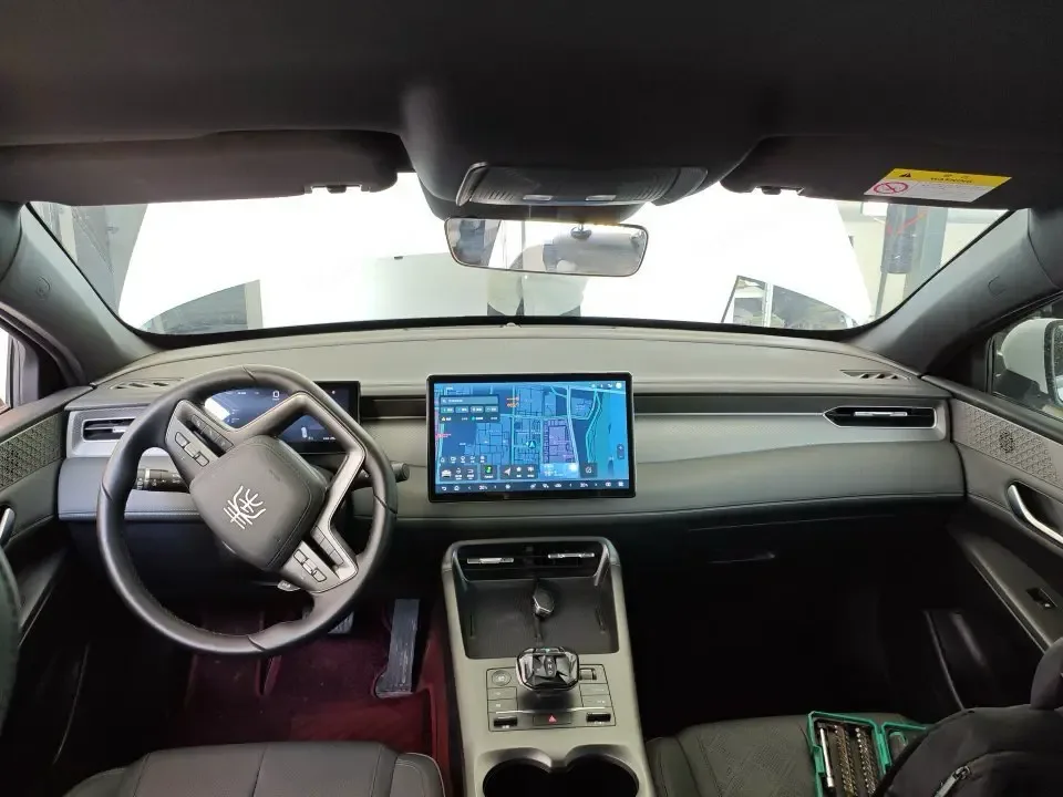 BYD Qin PLUS EV Smart Driving Edition 420KM Leading Edition 2025 — миниатюра 4