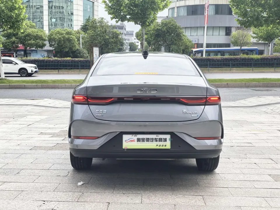 BYD Qin PLUS DM Intelligent Driving Edition DM-i 55KM Beyond Edition 2025 — миниатюра 5