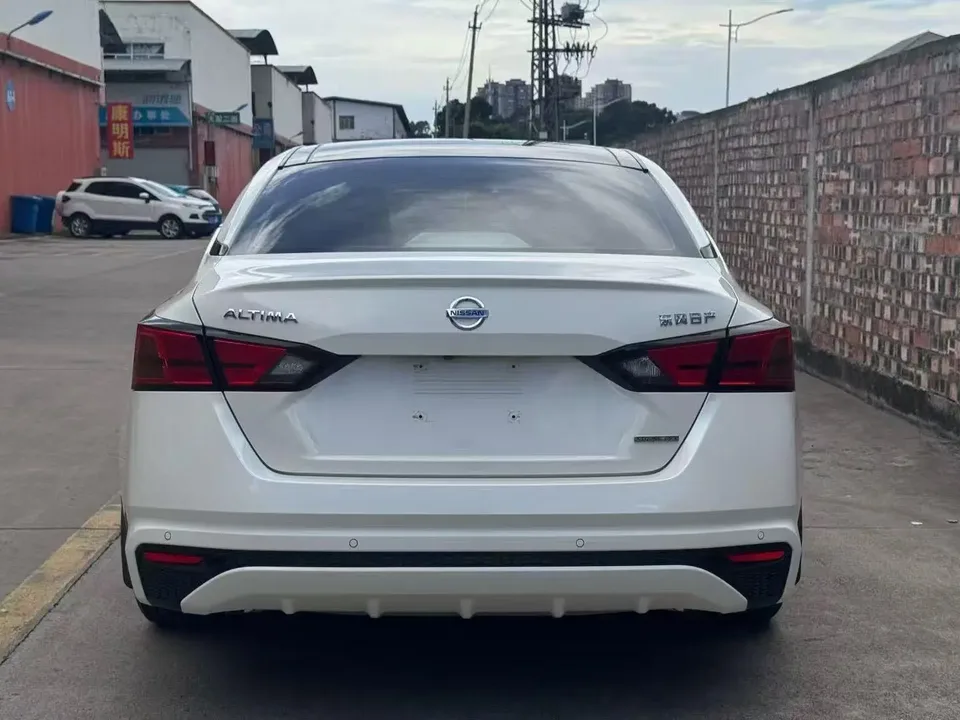 Nissan Altima Teana 2021 2.0L XL Comfort Edition 2022 — миниатюра 4