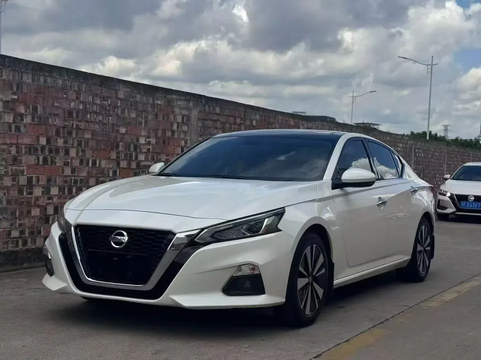 Nissan Altima Teana 2021 2.0L XL Comfort Edition 2022 — фото 1, купить с доставкой в Москву