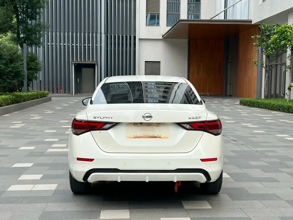 Nissan Sylphy Sylphy 2022 Sylphy 2022 1.6L XL CVT Enjoy Edition 2022 — thumbnail 2