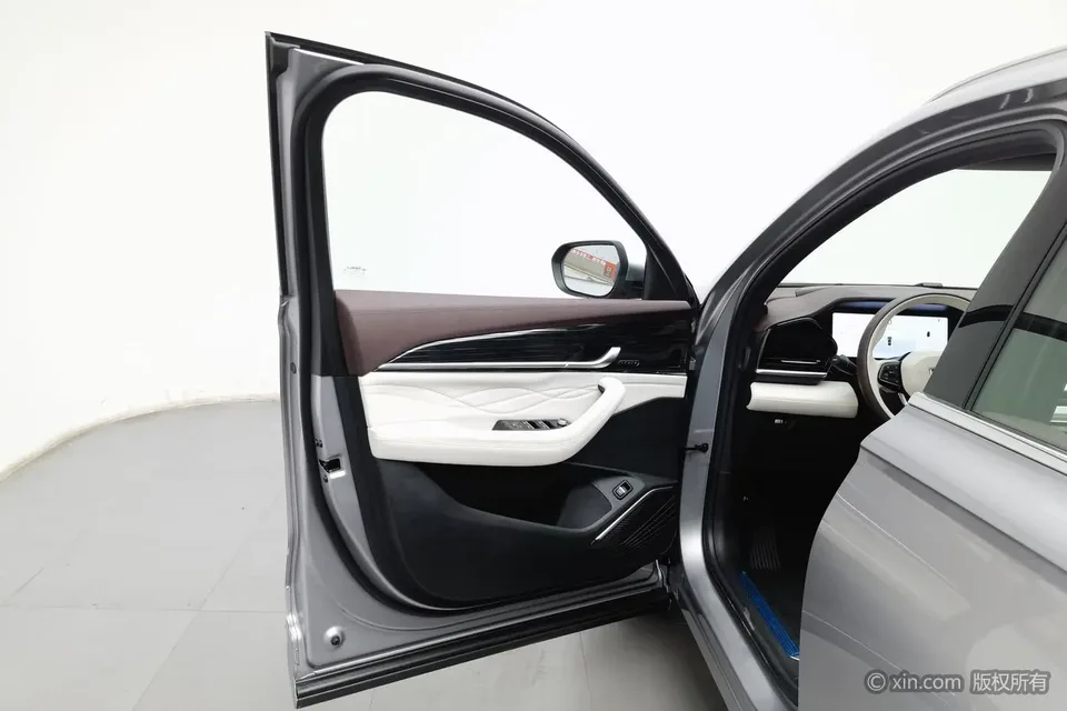 Geely Monjaro Xingyue L 2024 2.0TD High Power Automatic 2WD Yunqi Edition 2025 — миниатюра 4