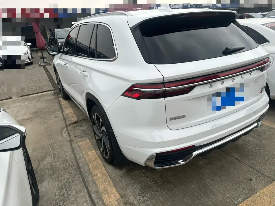 Geely Monjaro 2.0TD DCT EVO 2WD flagship model 2023 — миниатюра 4
