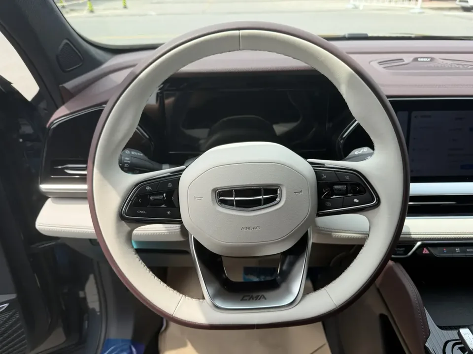 Geely Monjaro 2.0TD DCT EVO 2WD Premium Edition 2022 — миниатюра 3