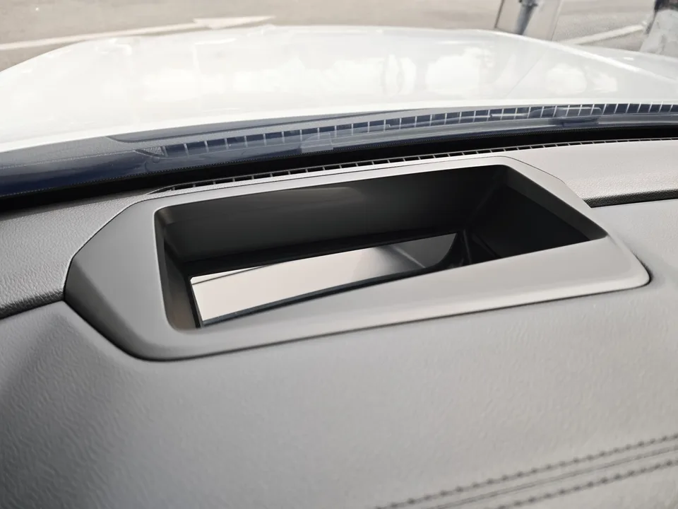Geely Monjaro Xingyue L 2025 2.0TD High Power Automatic 2WD Dongfang Yao Lanxing Edition 2025 — миниатюра 3