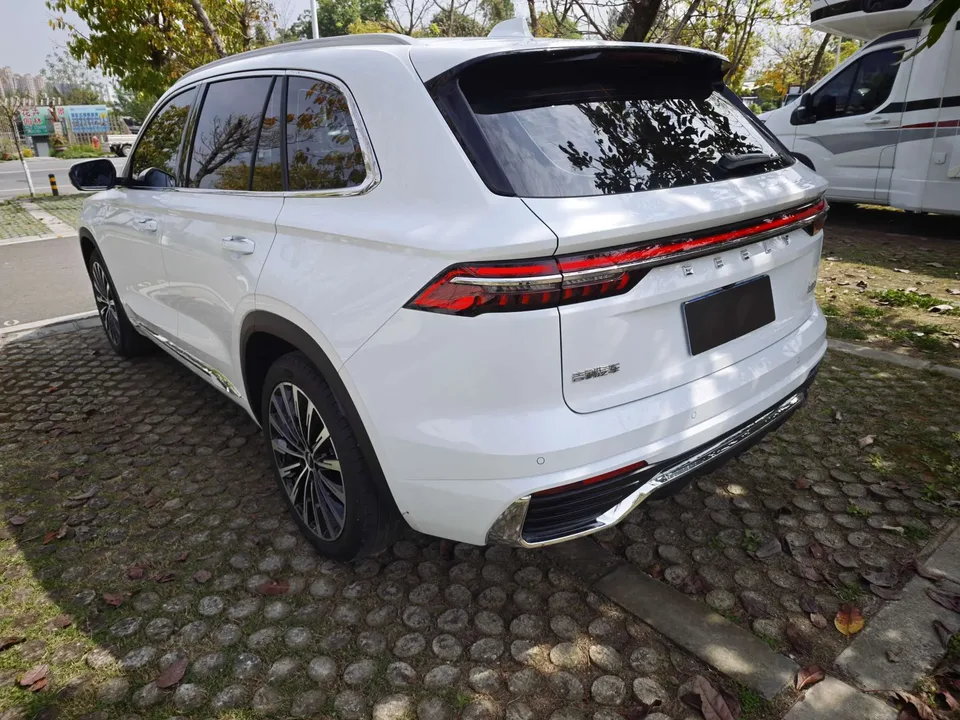 Geely Monjaro Xingyue L 2025 2.0TD High Power Automatic 2WD Dongfang Yao Lanxing Edition 2025 — миниатюра 5