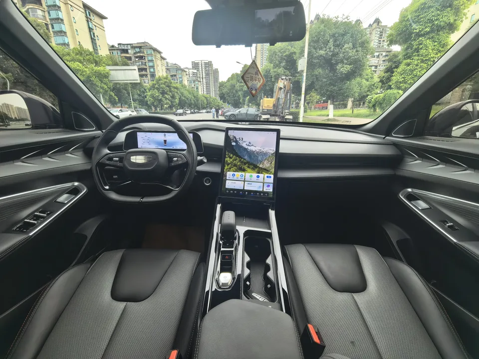 Geely Atlas 1.5TD Longteng Edition 2024 — миниатюра 3