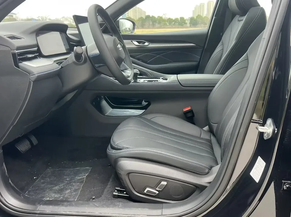Geely Xing Rui Xingrui 2026 1.5T Oriental Radiance Edition 2026 — миниатюра 4