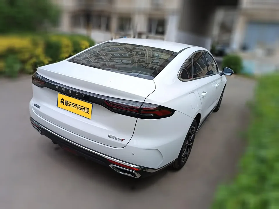 Geely Emgrand high-power basic model 2026 — миниатюра 4