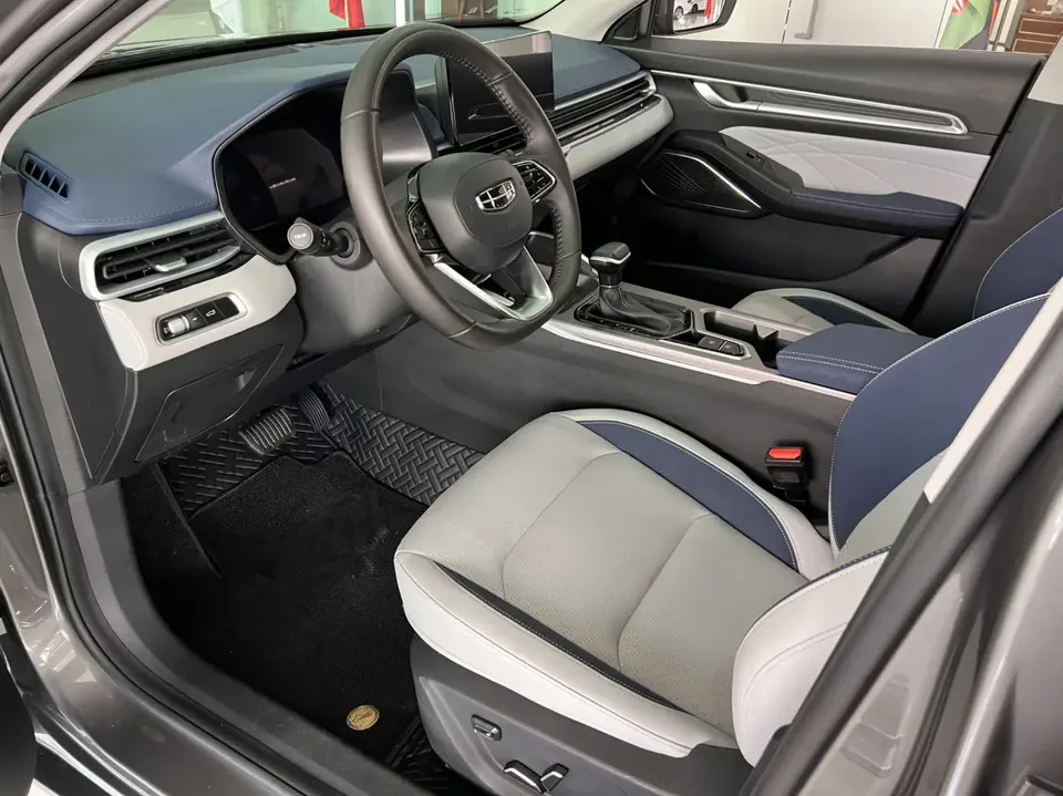 Geely Emgrand Emgrand 2022 4th Generation 1.5L CVT Flagship Model 2022 — миниатюра 4